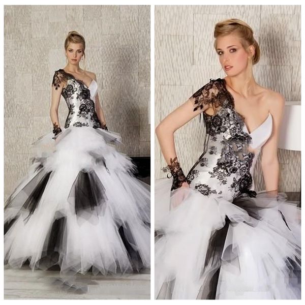 2019 one shoulder black and white a-line puffy wedding dresses tulle formal bridal gowns gothic customized vestidos de marriage
2019 one shoulder black and white a-line puffy wedding dresses tulle formal bridal gowns gothic customized vestidos de marriage
