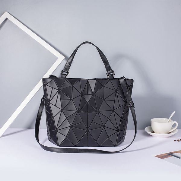 2020 new matte brushed bucket bag rhombus messenger bag fashion ladies handbag