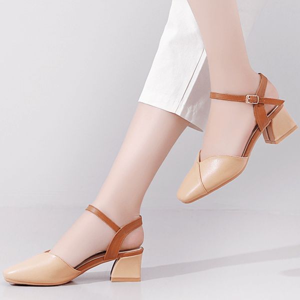 2020 new women baotou sandals mid heel thick heel korean sandals buckle female shoes, Black
2020 new women baotou sandals mid heel thick heel korean sandals buckle female shoes, Black