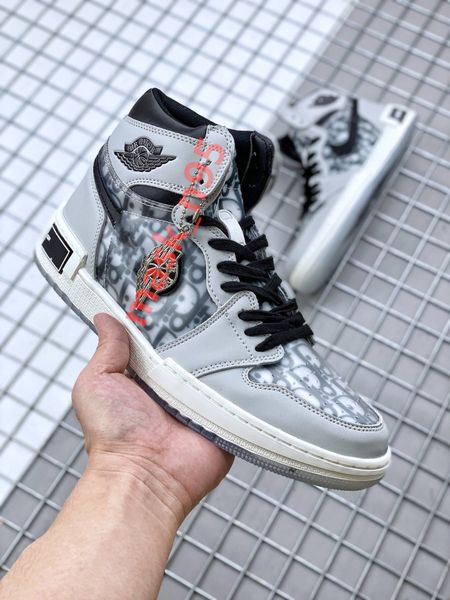 new arrival 1 high og brand 1s basketball shoes man woman white grey black men sport designer sneakers size 36-45
new arrival 1 high og brand 1s basketball shoes man woman white grey black men sport designer sneakers size 36-45
