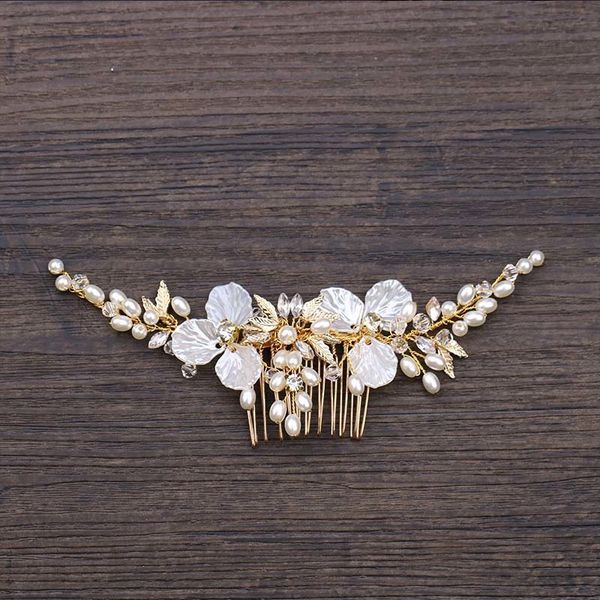 elegant pearl flower headdress jewelry crystal rhinestone wedding bride the golden foliage white flower hair comb, Golden;white
elegant pearl flower headdress jewelry crystal rhinestone wedding bride the golden foliage white flower hair comb, Golden;white