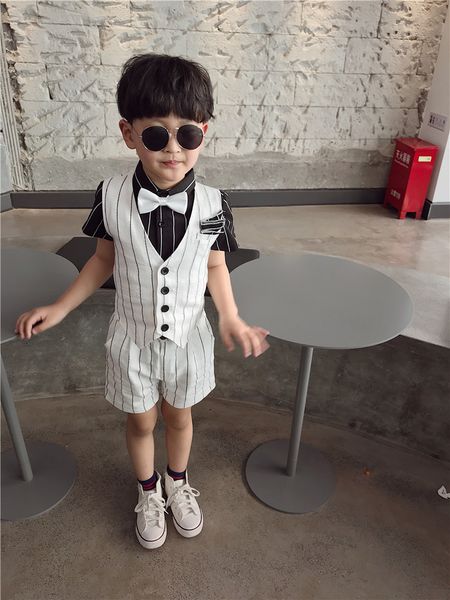 boy white black stripes blazers suits for wedding pants+vest 2pcs/set children costume boy quality suit short sleeve size 90-140, Blue;gray
boy white black stripes blazers suits for wedding pants+vest 2pcs/set children costume boy quality suit short sleeve size 90-140, Blue;gray