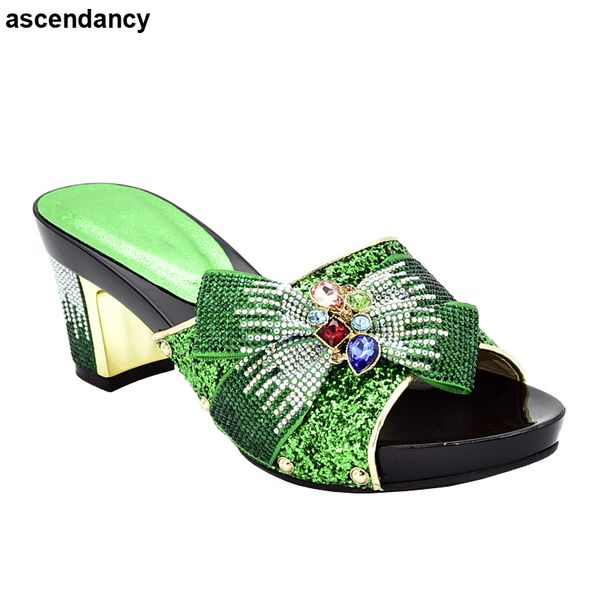latest designer shoes women luxury 2019 plus size shoes women heel elegant crystal shoes nigerian party pumps slip on women shoe, Black
latest designer shoes women luxury 2019 plus size shoes women heel elegant crystal shoes nigerian party pumps slip on women shoe, Black