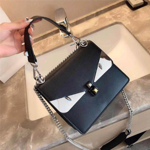 designer handbags purses women New Eye bag classic casual shoulder bag Gift box receipt crossbody bag
designer handbags purses women New Eye bag classic casual shoulder bag Gift box receipt crossbody bag