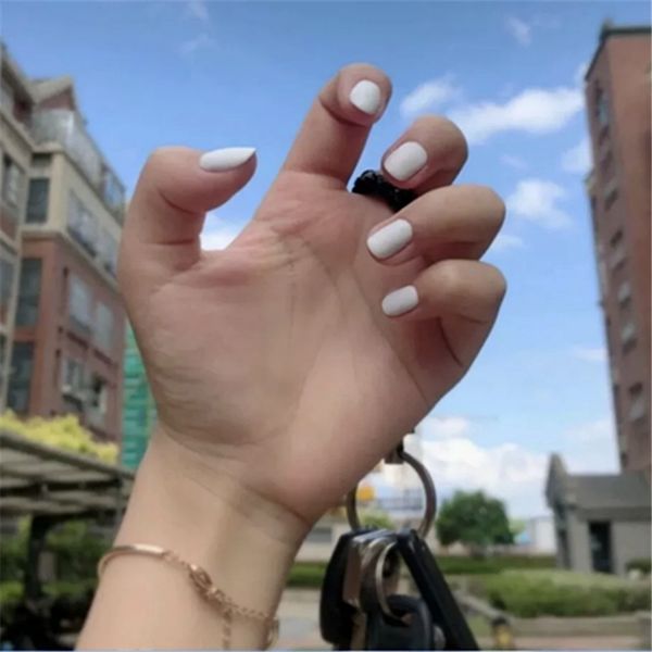 24 pieces solid color black square head manicure girls french short plastic art fake false sticker nail tips with glue gel, Red;gold
24 pieces solid color black square head manicure girls french short plastic art fake false sticker nail tips with glue gel, Red;gold