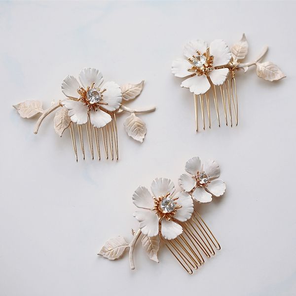 свадебные аксессуары для волос vintage flower leaf расчесывают pins стразы циркон шпильки head pieces bridesmaids свадебные украшения, White;golden
свадебные аксессуары для волос vintage flower leaf расчесывают pins стразы циркон шпильки head pieces bridesmaids свадебные украшения, White;golden