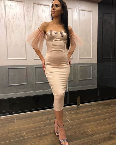 champagne satin short formal evening dresses sweetheart sequins flowers bling bling party dresses tea length robe de soiree, Black;red
champagne satin short formal evening dresses sweetheart sequins flowers bling bling party dresses tea length robe de soiree, Black;red
