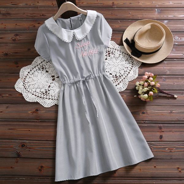 2019 summer new style cotton small fresh sweet college wind striped doll collar tie waist short sleeve a line dress, Black;gray
2019 summer new style cotton small fresh sweet college wind striped doll collar tie waist short sleeve a line dress, Black;gray