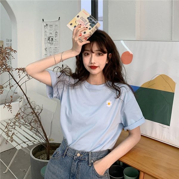 2020 short-sleeved women's embroidery t-shirt loose academic style embroidery flower soft girl round collar t-shirt, White
2020 short-sleeved women's embroidery t-shirt loose academic style embroidery flower soft girl round collar t-shirt, White