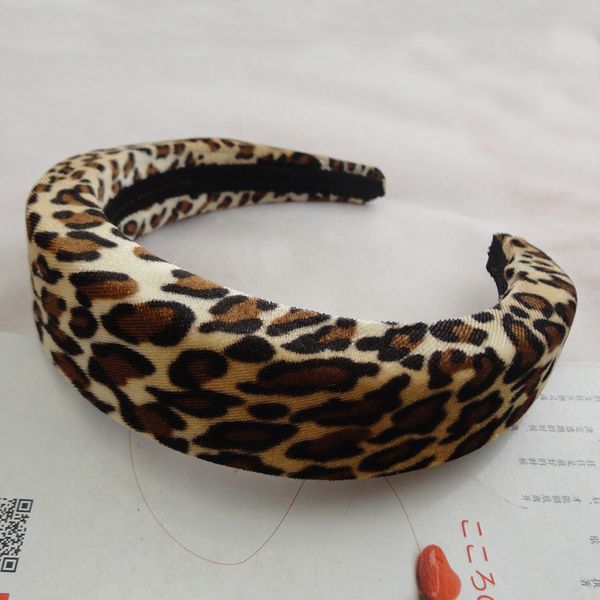 5pcs 4.0cm sponge filled leopard printing velvet fabric covered chunky plastic headbands hair hoops for women fashion hairbands, Silver
5pcs 4.0cm sponge filled leopard printing velvet fabric covered chunky plastic headbands hair hoops for women fashion hairbands, Silver