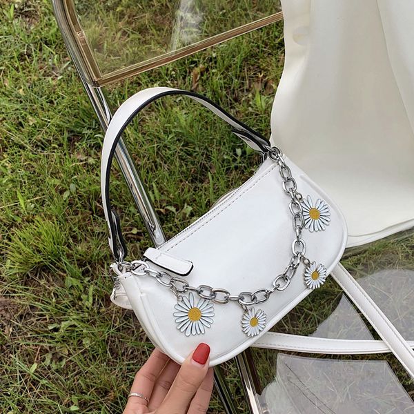 new french design fashion daisy chain underarm bag & elegant shoulder bag handbag cross body width 20cm height 11cm
new french design fashion daisy chain underarm bag & elegant shoulder bag handbag cross body width 20cm height 11cm