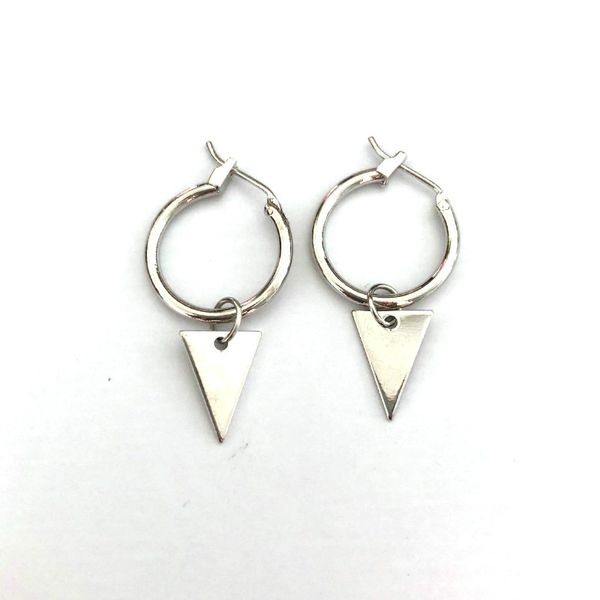 small hoop earrings triangle charms gold silver oorringen zilveren oorbellen goud creolen oorbellen dames oorringen 2020, Golden;silver
small hoop earrings triangle charms gold silver oorringen zilveren oorbellen goud creolen oorbellen dames oorringen 2020, Golden;silver