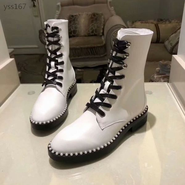 fashionable female europe and america 2019 calfskin booties new personality single boots genuine korean version of the locomotive boot, Black
fashionable female europe and america 2019 calfskin booties new personality single boots genuine korean version of the locomotive boot, Black