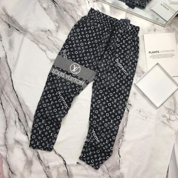 19s luxurious paris brand design sup long pants terry trousers all-match fashion hip-hop high streetwear cool sports trousers, Camo;black
19s luxurious paris brand design sup long pants terry trousers all-match fashion hip-hop high streetwear cool sports trousers, Camo;black