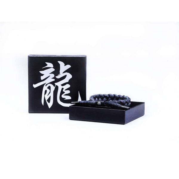 deluxe edition little lion limited series bruce lee dragon classic lace braided bracelet couple men and women, Golden;silver
deluxe edition little lion limited series bruce lee dragon classic lace braided bracelet couple men and women, Golden;silver