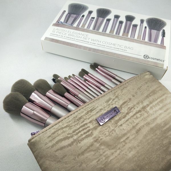 2022 brand makeup brush 15pcs/set brush with pu bag professional brush for powder foundation blush eyeshadow
2022 brand makeup brush 15pcs/set brush with pu bag professional brush for powder foundation blush eyeshadow