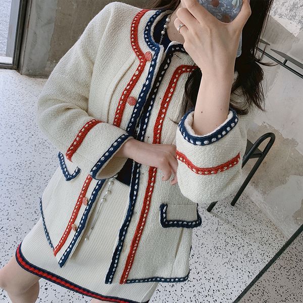 star colour-coloured blue-red stripe edge classic small fragrance white coarse tweed short coat 2019 women jackets and coats, Black;brown
star colour-coloured blue-red stripe edge classic small fragrance white coarse tweed short coat 2019 women jackets and coats, Black;brown