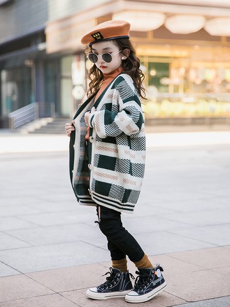 2019 autumn new children's clothing girls core yarn warm color cardigan single-breasted jacket sweater, Blue
2019 autumn new children's clothing girls core yarn warm color cardigan single-breasted jacket sweater, Blue