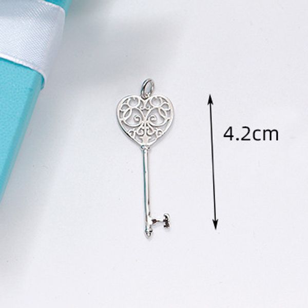 women key pendant necklace handmade pure s925 sterling silver necklace heart love key hollow necklace
women key pendant necklace handmade pure s925 sterling silver necklace heart love key hollow necklace