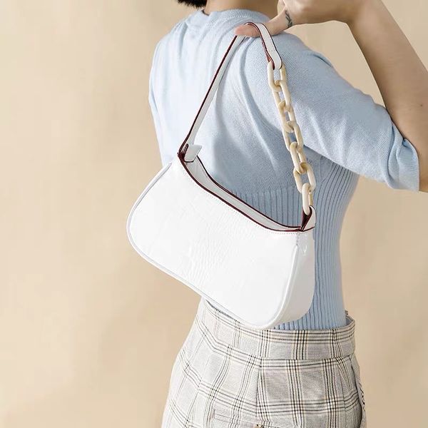 2020 crystal crocodile pattern leather acrylic chain shoulder bag small bag underarm crossbody
2020 crystal crocodile pattern leather acrylic chain shoulder bag small bag underarm crossbody