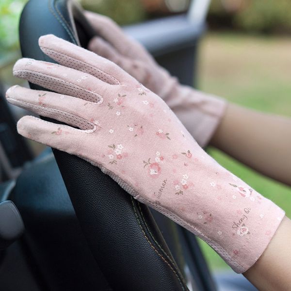 woman gloves summer sunscreen gloves female modal thin cute girl floral anti-uv short breathable driving lady mittens fs18-2, Blue;gray
woman gloves summer sunscreen gloves female modal thin cute girl floral anti-uv short breathable driving lady mittens fs18-2, Blue;gray