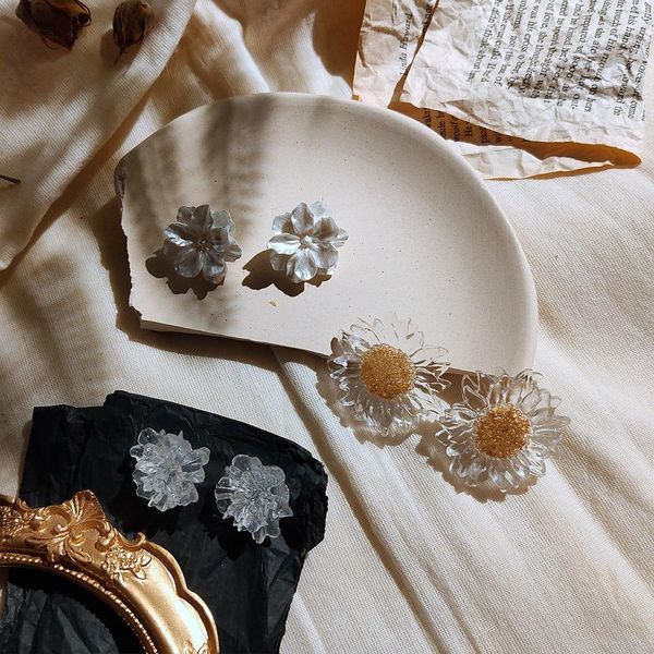 muhan 925 silver summer flower resin stud earrings for women girls wholesale sweet earrings female jewelry party wedding gifts, Golden;silver
muhan 925 silver summer flower resin stud earrings for women girls wholesale sweet earrings female jewelry party wedding gifts, Golden;silver