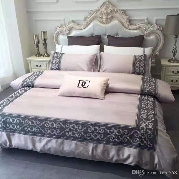 european high-end cotton 60 satin long-staple cotton embroidery model room bedding bed comforters sets designer 4 pieces suit
european high-end cotton 60 satin long-staple cotton embroidery model room bedding bed comforters sets designer 4 pieces suit