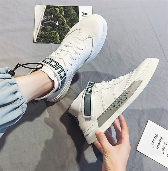 2019 wild mesh fashion designer shoes triple sneaker dress lightweight wild sneakers four color men running outdoor shoes 40-45
2019 wild mesh fashion designer shoes triple sneaker dress lightweight wild sneakers four color men running outdoor shoes 40-45