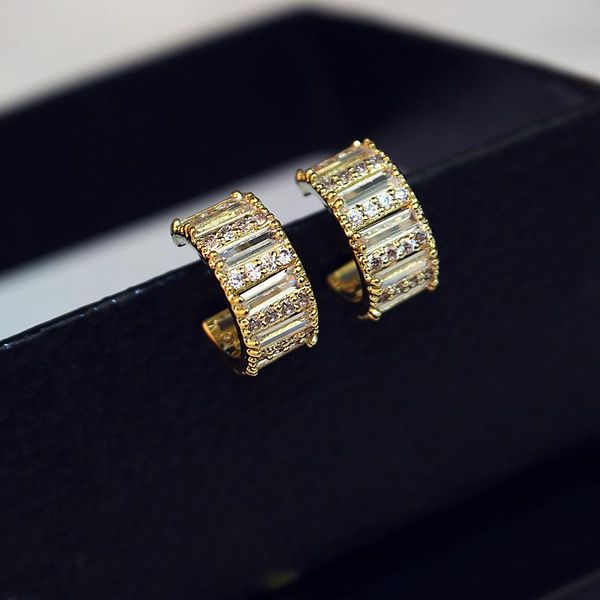 gold plated rhinestone earrings for women girls round earring stud with gift box fashion jewelry party wedding, Golden;silver
gold plated rhinestone earrings for women girls round earring stud with gift box fashion jewelry party wedding, Golden;silver