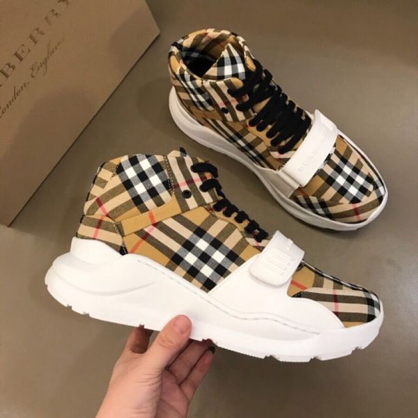 new luxury mens designer shoes platform designer sneakers casual fashion show yellow men sneakers trainers with logo box
new luxury mens designer shoes platform designer sneakers casual fashion show yellow men sneakers trainers with logo box
