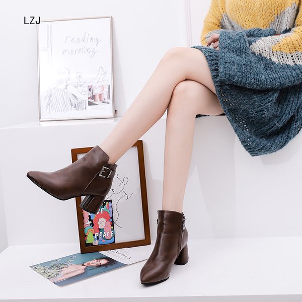 lzj 2019 autumn winter fashion slip-on retro woman ankle boots square heel women shoes plus size 35-39 western boots woman, Black
lzj 2019 autumn winter fashion slip-on retro woman ankle boots square heel women shoes plus size 35-39 western boots woman, Black