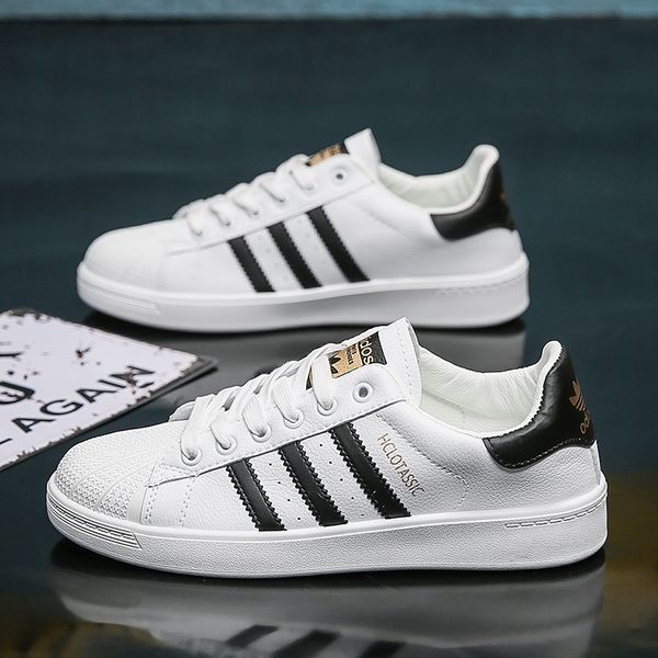 lovers couple outdoor sneakers fashion summer men casual air mesh shoes trend lightweight breathable slip-on flats
lovers couple outdoor sneakers fashion summer men casual air mesh shoes trend lightweight breathable slip-on flats