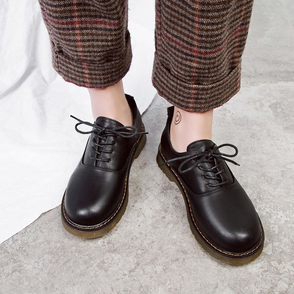 oxfords women classic flats platform shoes female patent leather pointed creepers black brogue loafers j14-96
oxfords women classic flats platform shoes female patent leather pointed creepers black brogue loafers j14-96