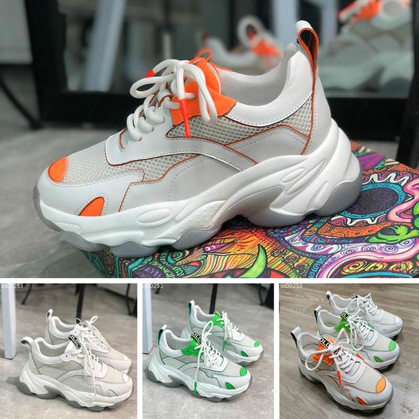 new arrival designer fashion runner shoes women trainer skateboard shoes casual breathable light whiter triple sports sneakers size 35-40
new arrival designer fashion runner shoes women trainer skateboard shoes casual breathable light whiter triple sports sneakers size 35-40