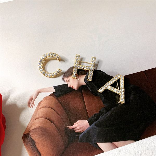 fashion letter brooch female rhinestone retro overcoat internet celebrity brooch gift party, Gray
fashion letter brooch female rhinestone retro overcoat internet celebrity brooch gift party, Gray