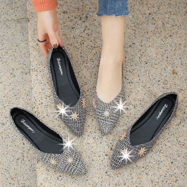 2020 spring new women's shoes pointed toe flat shoes fashion rhinestone small fragrance style temperament wild check flat casual, Black
2020 spring new women's shoes pointed toe flat shoes fashion rhinestone small fragrance style temperament wild check flat casual, Black