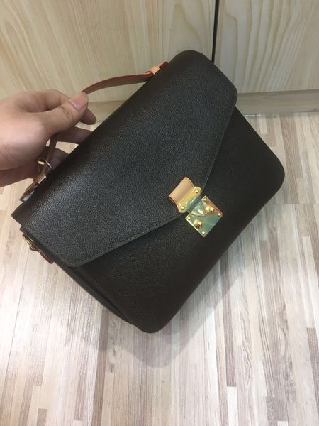 women's hand bag. designer messenger bag, pvc stitching color leather. stylish and casual style. removable adjustable shoulder strap
women's hand bag. designer messenger bag, pvc stitching color leather. stylish and casual style. removable adjustable shoulder strap