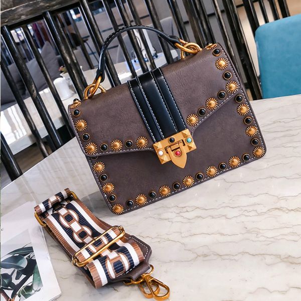 british fashion rivet retro female handbag 2019 new high-quality pu leather women tote bag shoulder messenger bag sac a main
british fashion rivet retro female handbag 2019 new high-quality pu leather women tote bag shoulder messenger bag sac a main