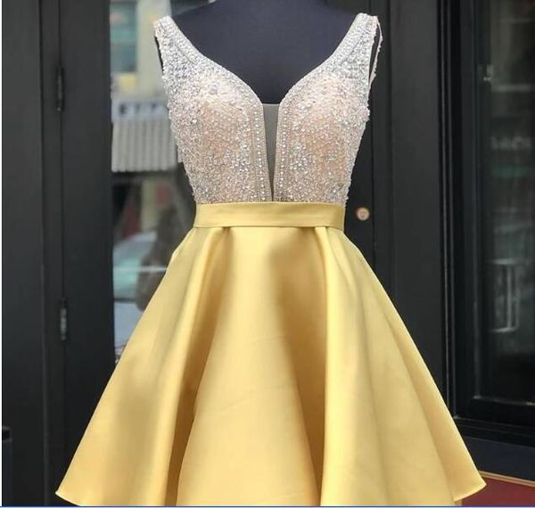 sheer v-neck a-line homecoming dresses short formal sleeveless mini girls junior graduation party gowns satin robe de soiree beaded, Red
sheer v-neck a-line homecoming dresses short formal sleeveless mini girls junior graduation party gowns satin robe de soiree beaded, Red