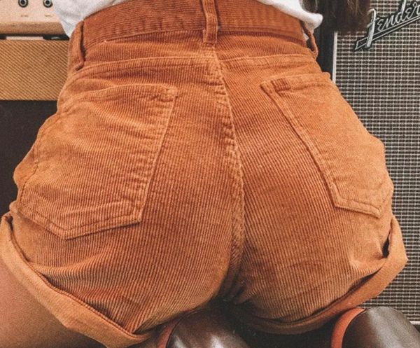 corduroy waist high vintage shorts bottoms women casual streetwear shorts female loose summer button short shorts 2019, White;black
corduroy waist high vintage shorts bottoms women casual streetwear shorts female loose summer button short shorts 2019, White;black