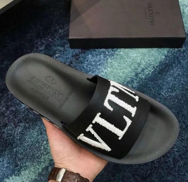 OMGCFree shipping quality new style men's sandals and slippers Italy imported leather fashion wild sandals rubber bottom word drag Scuffs 
OMGCFree shipping quality new style men's sandals and slippers Italy imported leather fashion wild sandals rubber bottom word drag Scuffs