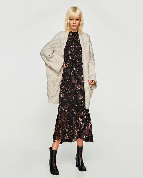 women casual cardigan sweater jumper v neck long sleeve loose solid pockets autumn winter female new arrival fashion coats, White;black
women casual cardigan sweater jumper v neck long sleeve loose solid pockets autumn winter female new arrival fashion coats, White;black