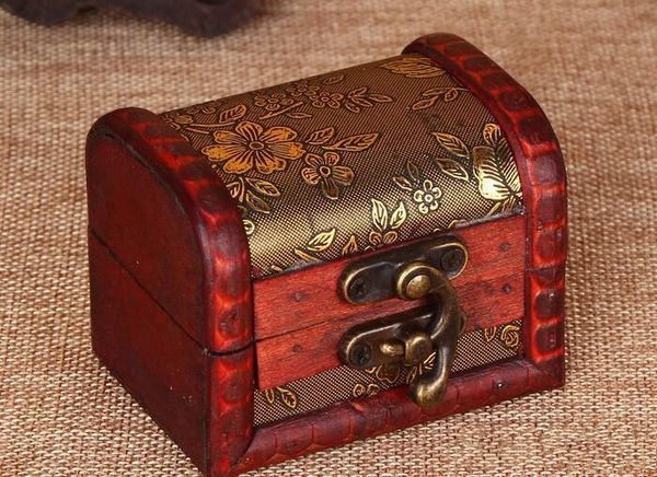 100pcs vintage jewelry box organizer storage case mini wood flower pattern metal container handmade wooden small boxes
100pcs vintage jewelry box organizer storage case mini wood flower pattern metal container handmade wooden small boxes