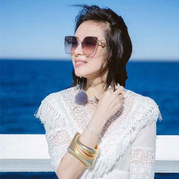 new fashion trend korean version polarized sunglasses ladies sunglasses outdoor sports driving ladies sunglasses men's glasses are sell, White;black
new fashion trend korean version polarized sunglasses ladies sunglasses outdoor sports driving ladies sunglasses men's glasses are sell, White;black