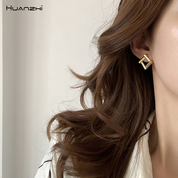 huanzhi korean 2019 s925 silver pin matte geometric square hollow splice small stud earrings for women girls wedding party gifts, Golden;silver
huanzhi korean 2019 s925 silver pin matte geometric square hollow splice small stud earrings for women girls wedding party gifts, Golden;silver