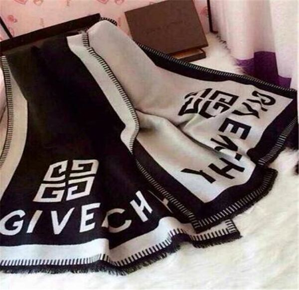 2020 new brand high-end fashion designer four seasons scarf luxury shawl scarf long neck travel beach scarf trend 13w 13, Blue;gray
2020 new brand high-end fashion designer four seasons scarf luxury shawl scarf long neck travel beach scarf trend 13w 13, Blue;gray