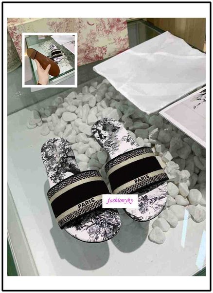 wholesale new women slippers brand sandals flat designer shoes slide dazzle flowers embroidery sandal floral striped beach flip flops, Black
wholesale new women slippers brand sandals flat designer shoes slide dazzle flowers embroidery sandal floral striped beach flip flops, Black