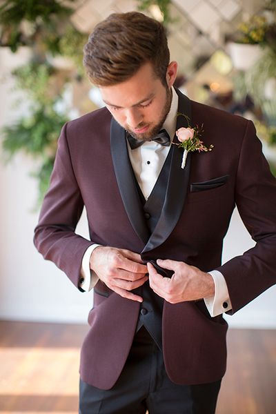 one button groomsmen shawl lapel wedding groom tuxedos men suits wedding/prom/dinner man blazer(jacket+tie+vest+pants) b769, Black;gray
one button groomsmen shawl lapel wedding groom tuxedos men suits wedding/prom/dinner man blazer(jacket+tie+vest+pants) b769, Black;gray