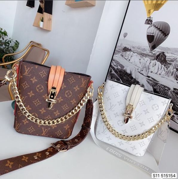 steamed stuffed bun mother bucket bag hand bill of lading shoulder-slung this bucket bag capacity is very touching and easy to carry daily
steamed stuffed bun mother bucket bag hand bill of lading shoulder-slung this bucket bag capacity is very touching and easy to carry daily