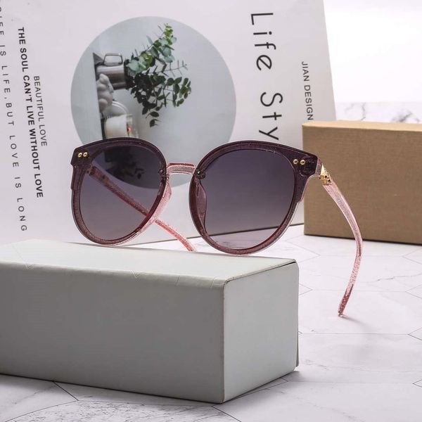 womens designer sunglasses luxury sunglasses woman beach goggle glasses uv400 d1o letters 3010 4 color highly quality with box, White;black
womens designer sunglasses luxury sunglasses woman beach goggle glasses uv400 d1o letters 3010 4 color highly quality with box, White;black